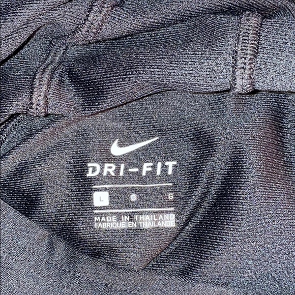 Boy’s DriFit Nike Pull Over Hoodie - Picture 6 of 6